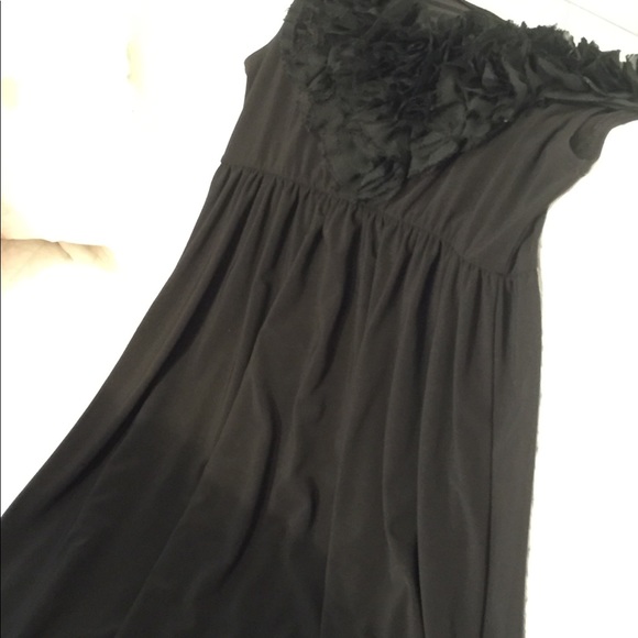 Rose Ruffled Dress - Picture 3 of 7